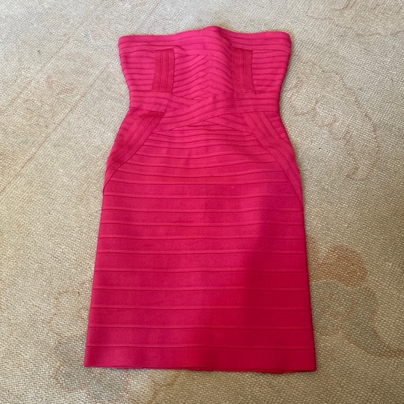 Authentic Herve Leger strapless hot pink Colby fuschia bandage size XS - Picture 1 of 4